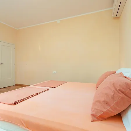 Апартаменты Valnea - For Five People In The Center Of *