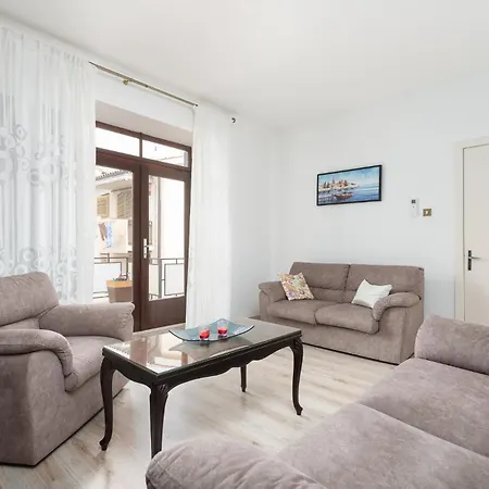 Valnea - For Five People In The Center Of *