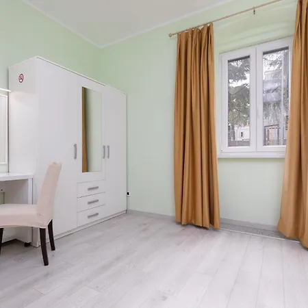 Apartment Valnea - For Five People In The Center Of Porec