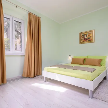 Valnea - For Five People In The Center Of * Porec
